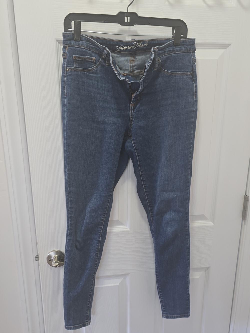 Universal Thread Indigo Skinny Jeans — Dark Blue Wash
